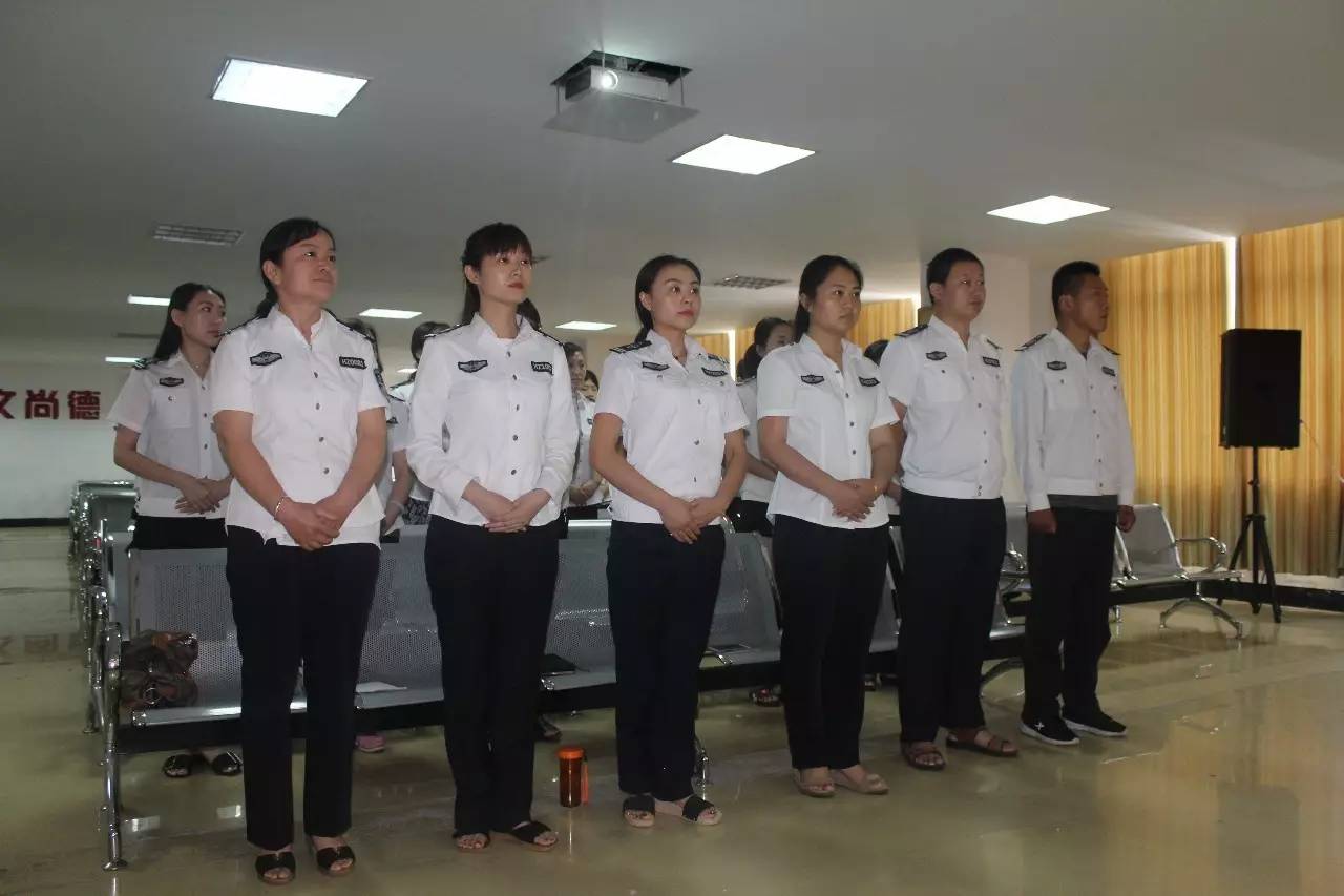 注重服务细节 提升服务技能——市公共汽车公司开展职工礼仪培训